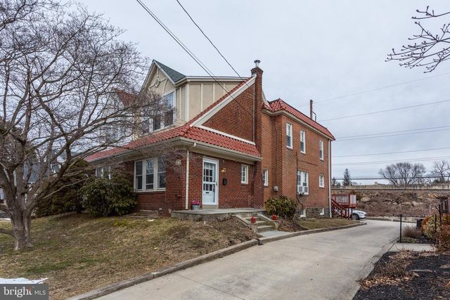 2471 WYNNEFIELD DR, Havertown, PA 19083