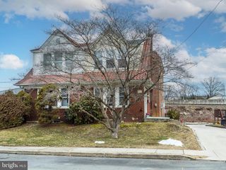 2471 WYNNEFIELD DR, Havertown, PA 19083