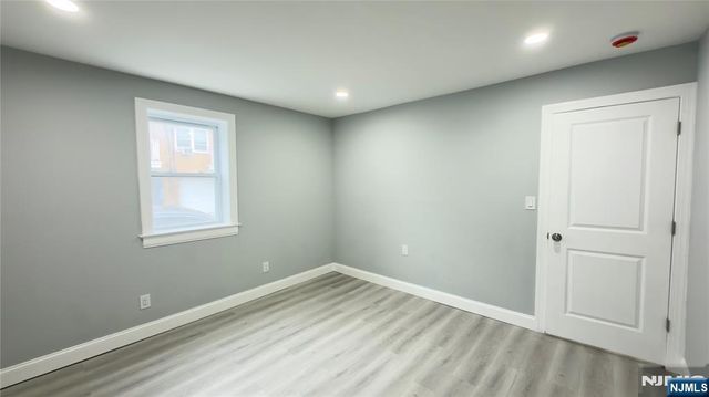 137 41st Street, Union City, NJ 07087