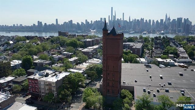 137 41st Street, Union City, NJ 07087