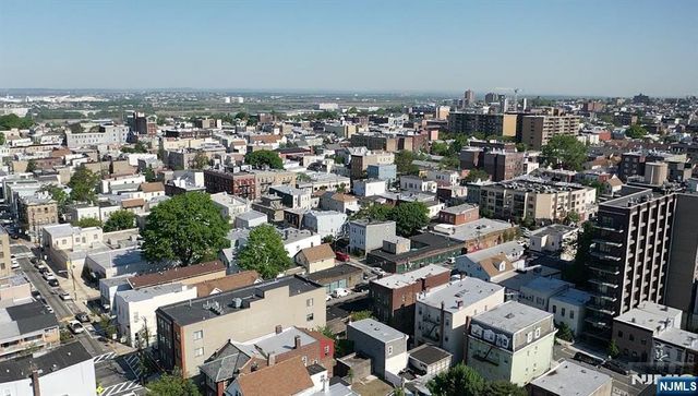 137 41st Street, Union City, NJ 07087