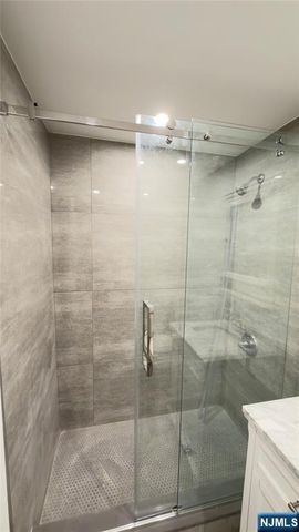 137 41st Street, Union City, NJ 07087