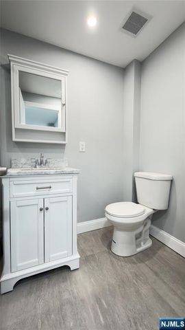 137 41st Street, Union City, NJ 07087