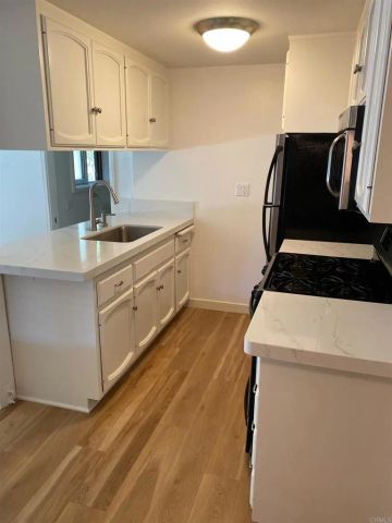 714 PASSIFLORA Avenue 1, Encinitas, CA 92024