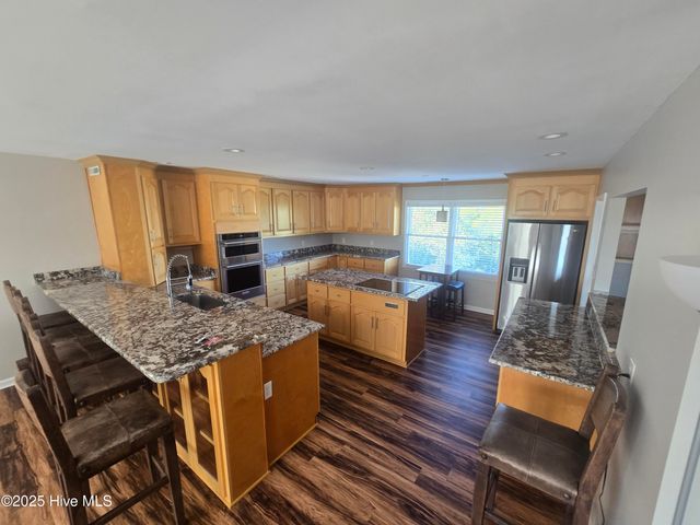 5901 Mclean Street, Emerald Isle, NC 28594