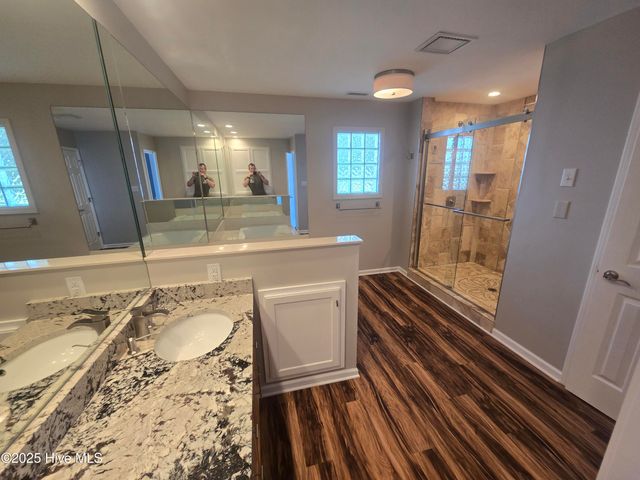 5901 Mclean Street, Emerald Isle, NC 28594