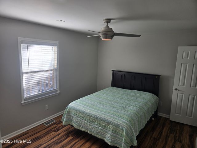 5901 Mclean Street, Emerald Isle, NC 28594