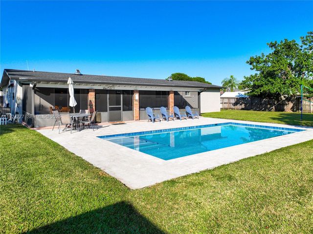 29725 SW 168th Ct, Homestead, FL 33030