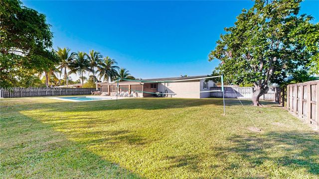 29725 SW 168th Ct, Homestead, FL 33030