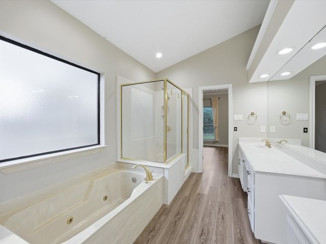 2004 Misty Creek Drive, Arlington, TX 76017