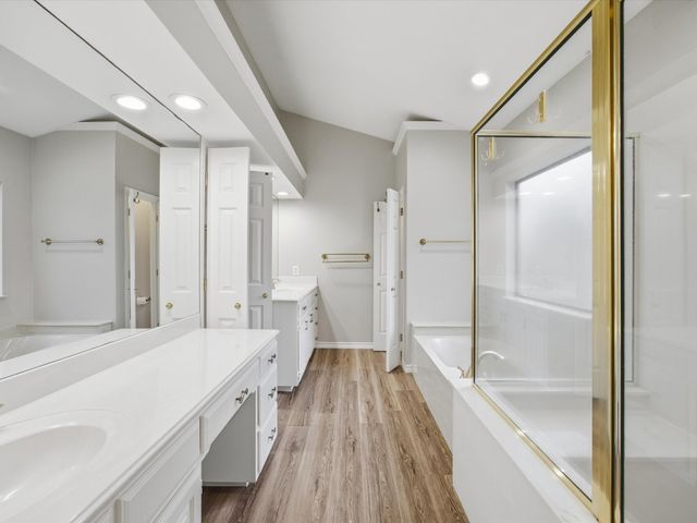 2004 Misty Creek Drive, Arlington, TX 76017