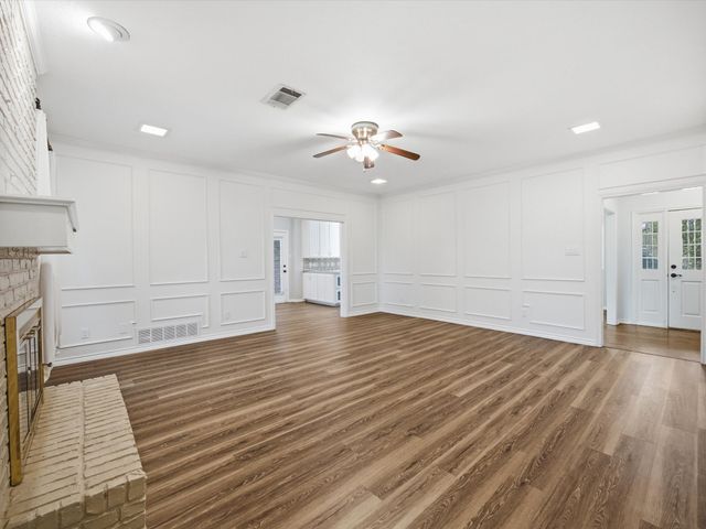 2004 Misty Creek Drive, Arlington, TX 76017