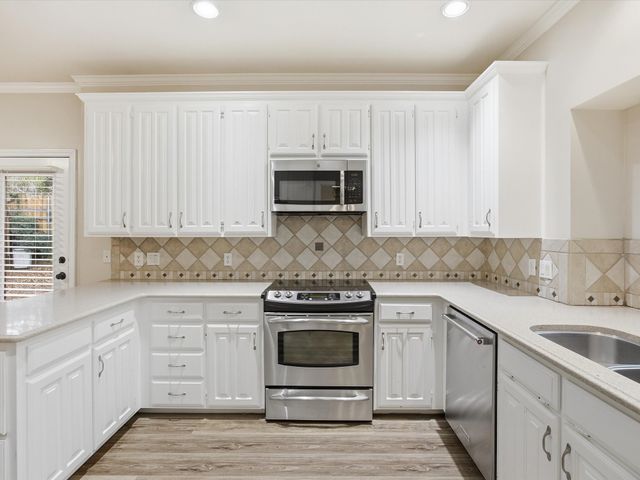 2004 Misty Creek Drive, Arlington, TX 76017