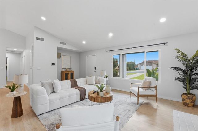 9961 Cleary Street, Santee, CA 92071