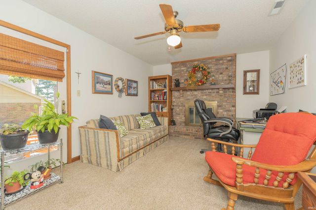 5635 Oak Ridge Drive, Evansville, IN 47711