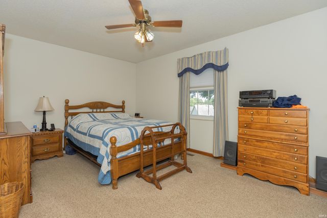 5635 Oak Ridge Drive, Evansville, IN 47711