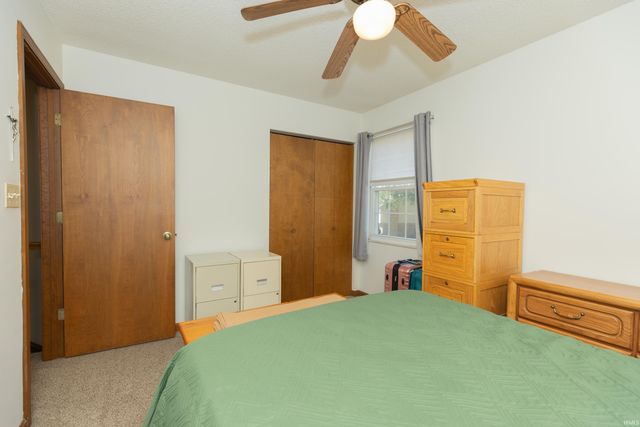 5635 Oak Ridge Drive, Evansville, IN 47711