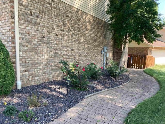 5635 Oak Ridge Drive, Evansville, IN 47711