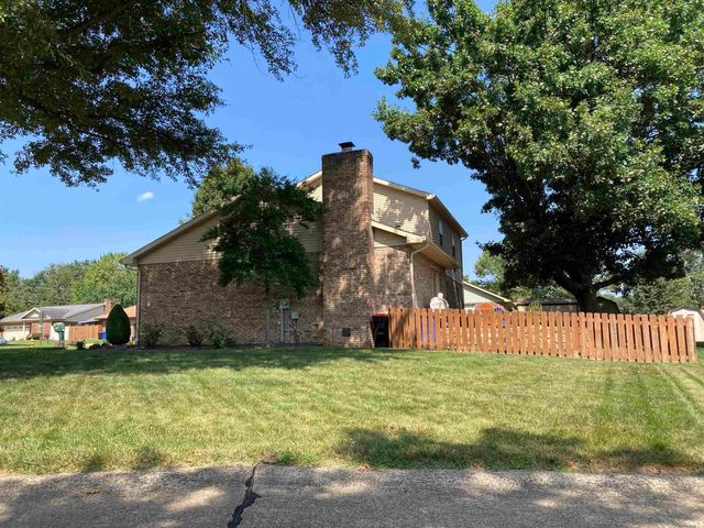 5635 Oak Ridge Drive, Evansville, IN 47711