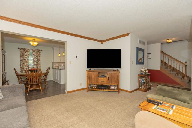 5635 Oak Ridge Drive, Evansville, IN 47711