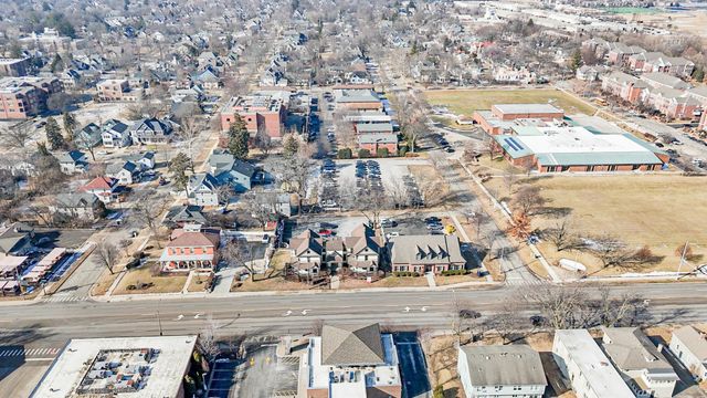 121 N Washington Street 200, Naperville, IL 60540