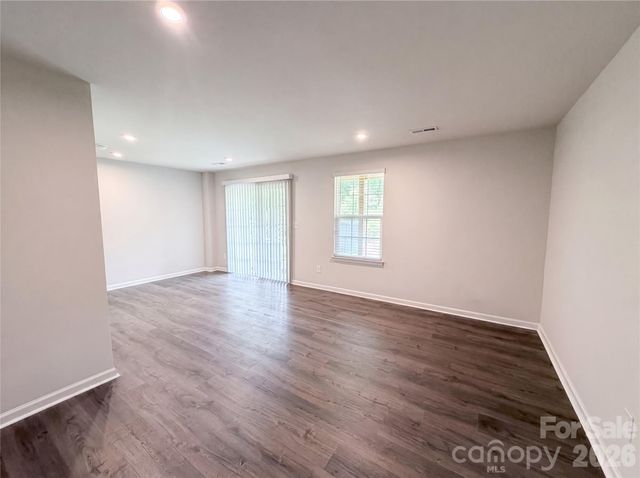 2037 Autumn Cyprus Avenue, Gastonia, NC 28054
