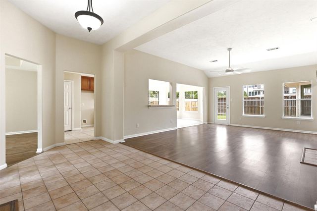 1811 Ridgeway Trail, Kingwood, TX 77339