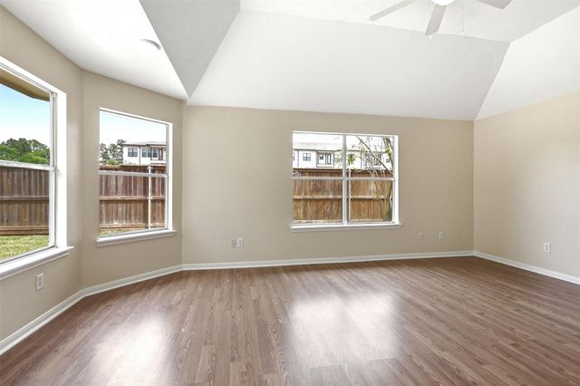 1811 Ridgeway Trail, Kingwood, TX 77339