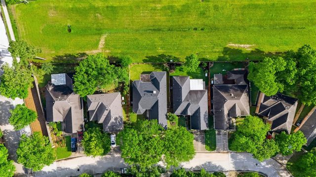 1811 Ridgeway Trail, Kingwood, TX 77339