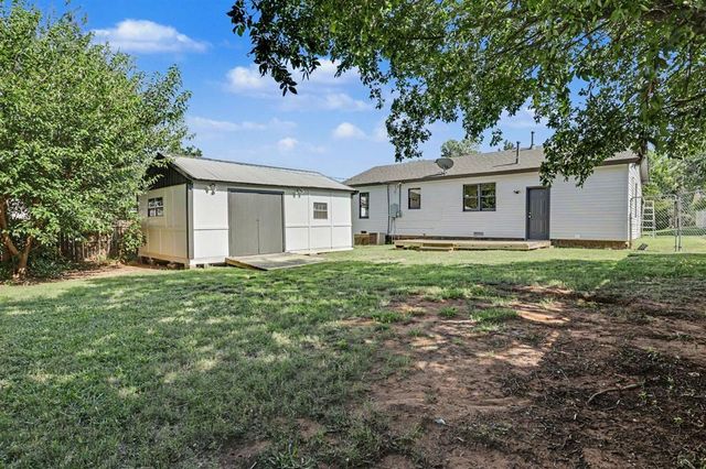 605 Lions Park Place, Oklahoma City, OK 73110