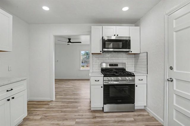 605 Lions Park Place, Oklahoma City, OK 73110