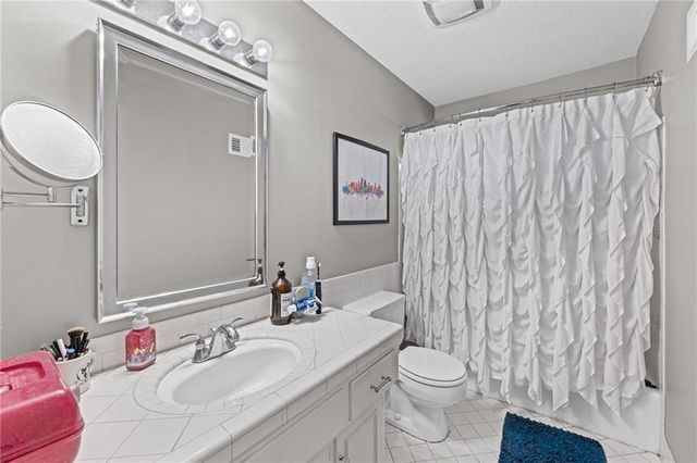 9108 W 106th Street, Overland Park, KS 66212