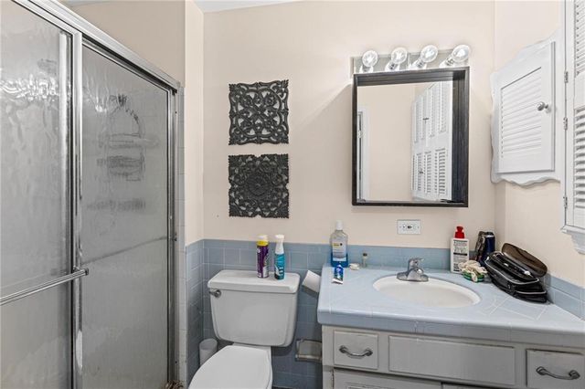 9108 W 106th Street, Overland Park, KS 66212