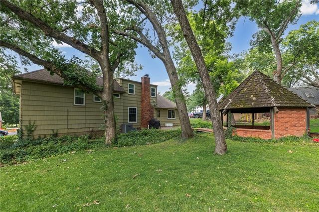 9108 W 106th Street, Overland Park, KS 66212