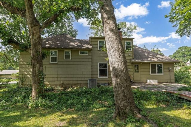 9108 W 106th Street, Overland Park, KS 66212
