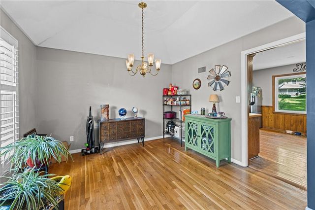 9108 W 106th Street, Overland Park, KS 66212