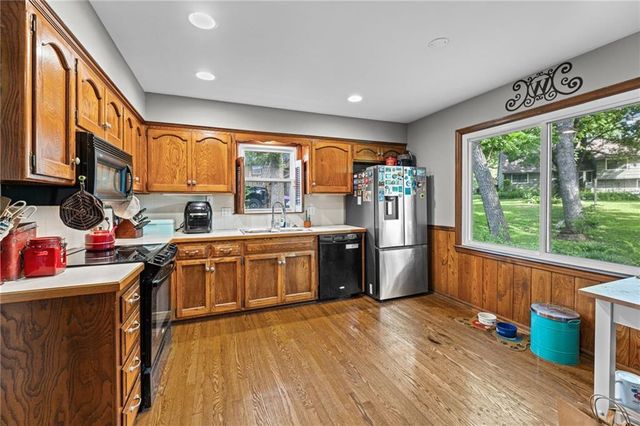 9108 W 106th Street, Overland Park, KS 66212