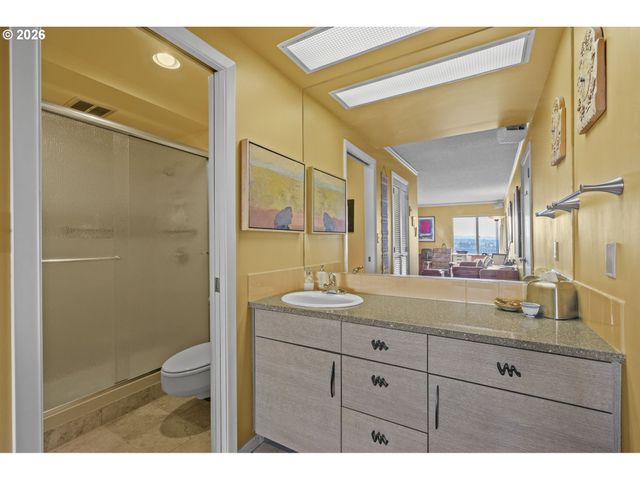 2221 Sw 1ST Ave 1124, Portland, OR 97201