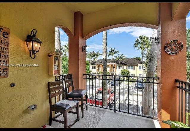 985 NE 33rd Ter 201, Homestead, FL 33033