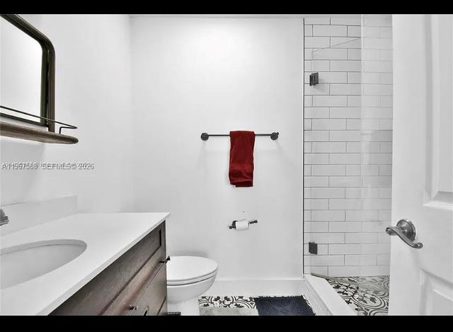 985 NE 33rd Ter 201, Homestead, FL 33033