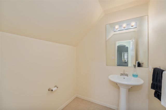 135 Kirkpatrick Road, Ennis, TX 75119