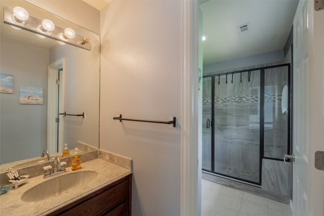 135 Kirkpatrick Road, Ennis, TX 75119