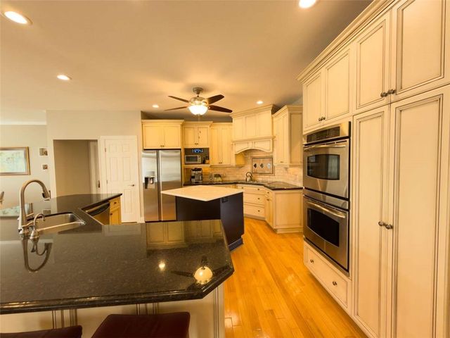 27 Bellaqua Estates Court, Chili, NY 14624