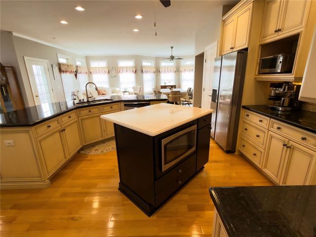 27 Bellaqua Estates Court, Chili, NY 14624