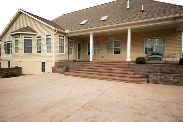 27 Bellaqua Estates Court, Chili, NY 14624