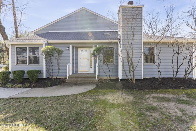 2 Essex Drive, Little Silver, NJ 07739