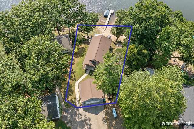 6525 Woods Trail Drive, Delton, MI 49046