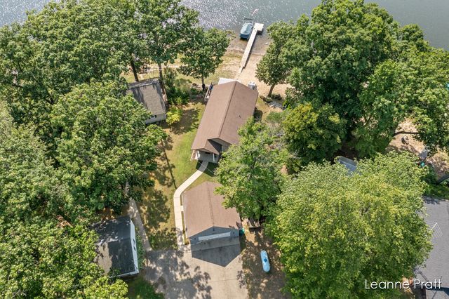 6525 Woods Trail Drive, Delton, MI 49046