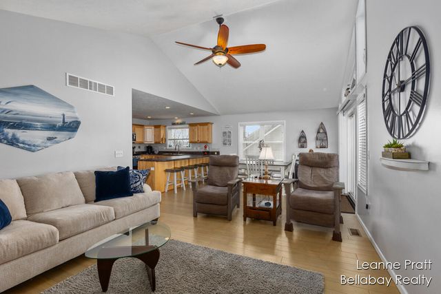 6525 Woods Trail Drive, Delton, MI 49046