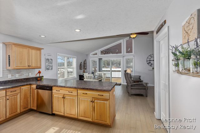 6525 Woods Trail Drive, Delton, MI 49046